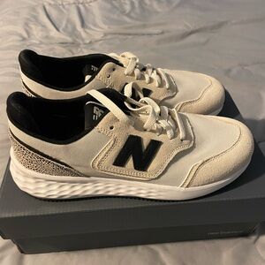 NEW BALANCE brand new lifestyle cream black white sneakers size 9